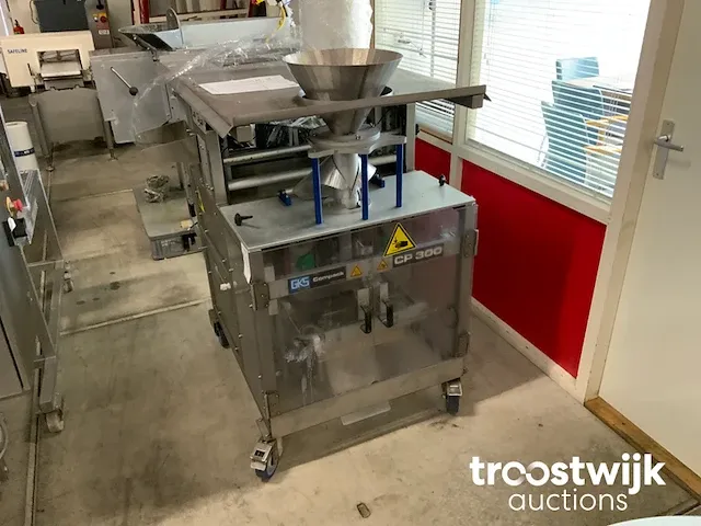 Verticale buisfolie verpakkingsmachine - afbeelding 2 van  7