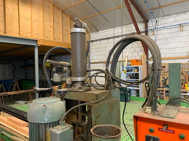 Verticale dubbelkops sleufboormachine met afzuiger - afbeelding 22 van  34