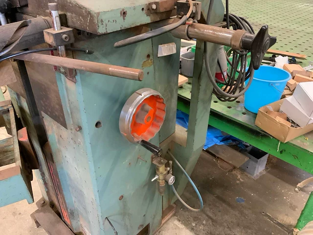 Verticale dubbelkops sleufboormachine met afzuiger - afbeelding 24 van  34