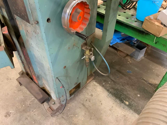 Verticale dubbelkops sleufboormachine met afzuiger - afbeelding 25 van  34