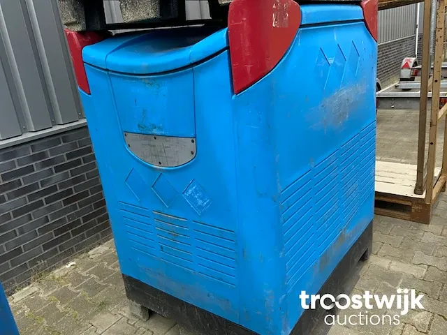 Verticale opslagtank “1045 ltr” - afbeelding 2 van  5