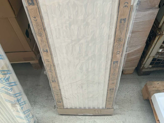 Verticale radiator 40x180cm wit - afbeelding 3 van  4