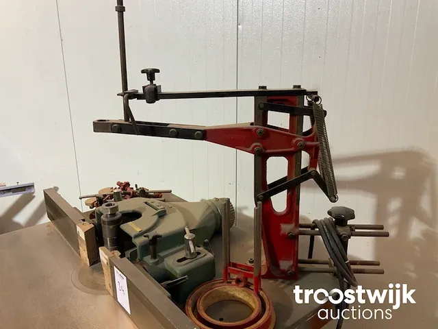 Verticale tafelfreesmachine - afbeelding 11 van  12