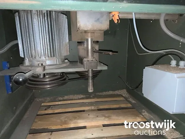 Verticale tafelfreesmachine - afbeelding 5 van  12
