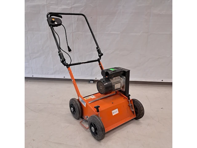 Verticuteermachine - 400mm - 230v eliet, e 401 electric, bouwjaar 2015 - afbeelding 1 van  6