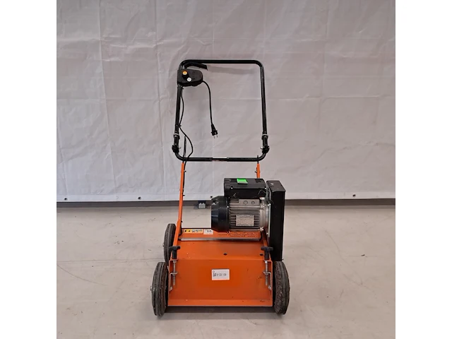 Verticuteermachine - 400mm - 230v eliet, e 401 electric, bouwjaar 2015 - afbeelding 2 van  6