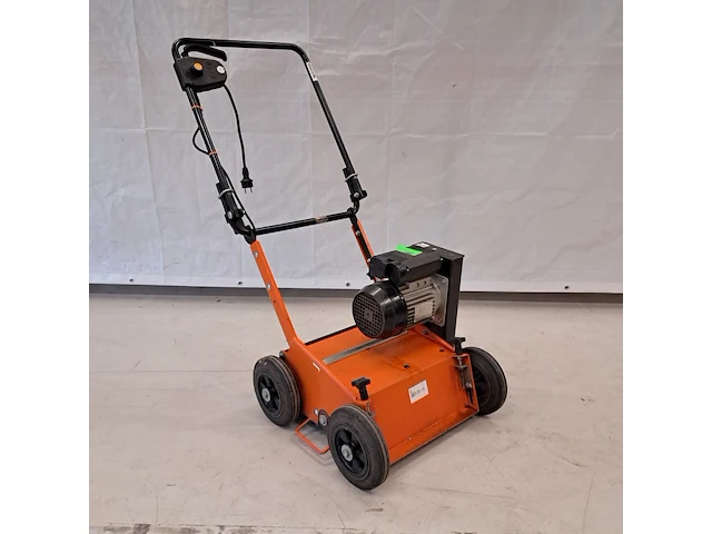 Verticuteermachine - 400mm - 230v eliet, e 401 electric, bouwjaar 2015 - afbeelding 1 van  5