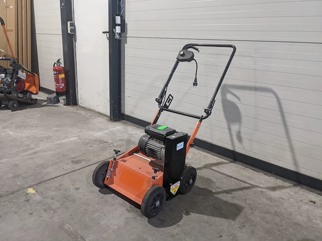 Verticuteermachine - 400mm - 230v eliet, e 401 electric, bouwjaar 2017 - afbeelding 15 van  20