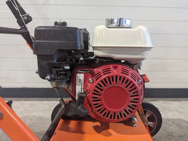 Verticuteermachine - 400mm - benzine eliet, e 401 petrol, bouwjaar 2015 - afbeelding 14 van  16