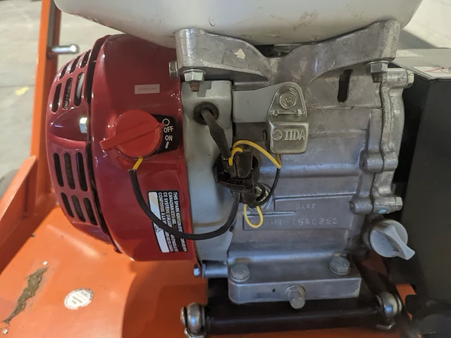 Verticuteermachine - 400mm - benzine eliet, e 401 petrol, bouwjaar 2019 - afbeelding 2 van  18