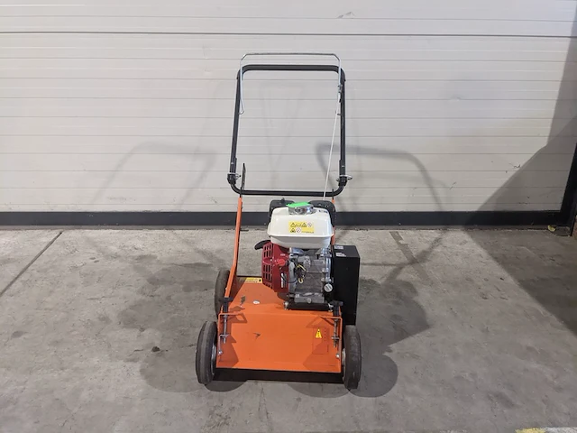 Verticuteermachine - 400mm - benzine eliet, e 401 petrol, bouwjaar 2019 - afbeelding 11 van  18