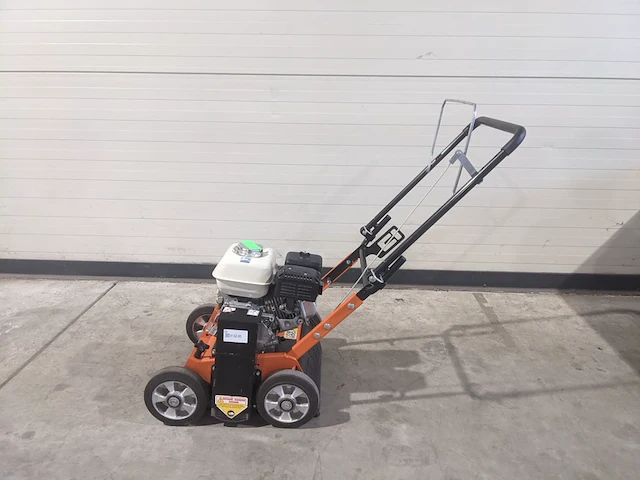 Verticuteermachine - 400mm - benzine eliet, e 401 petrol, bouwjaar 2019 - afbeelding 12 van  18