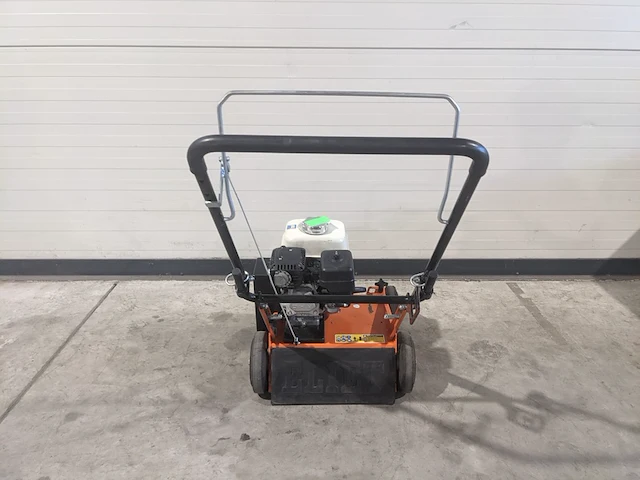 Verticuteermachine - 400mm - benzine eliet, e 401 petrol, bouwjaar 2019 - afbeelding 13 van  18