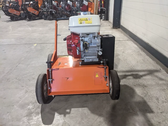 Verticuteermachine - 400mm - benzine eliet, e 401 petrol, bouwjaar 2019 - afbeelding 16 van  18