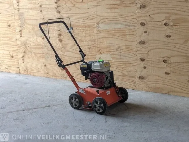 Verticuteermachine eliet, e 401 petrol, bouwjaar 2017 - afbeelding 1 van  11