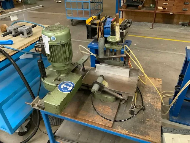 Verum uitklink freesmachine - afbeelding 2 van  4