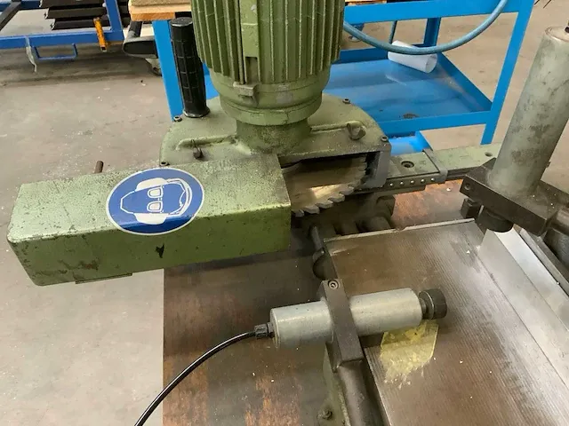 Verum uitklink freesmachine - afbeelding 3 van  4
