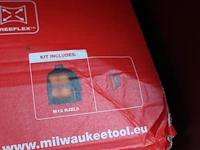 Verwarmbare jas milwaukee m12 hjbl5 maat l excl. accu en lader - afbeelding 2 van  2
