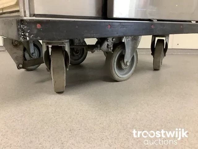 Verwarmde maaltijd serveerwagen - afbeelding 6 van  6