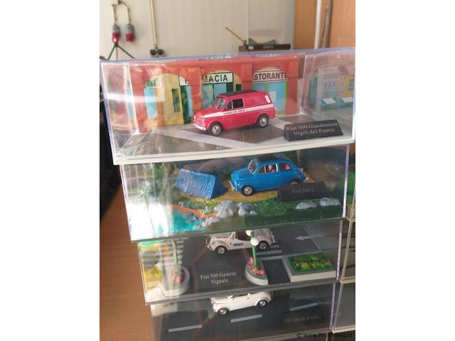 Verzameling fiat 500 modellen - klein schaal model - 10 stuks - afbeelding 2 van  5