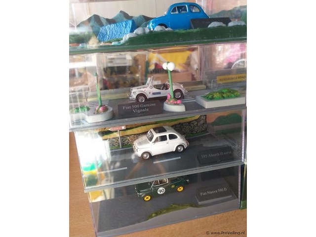 Verzameling fiat 500 modellen - klein schaal model - 10 stuks - afbeelding 3 van  5