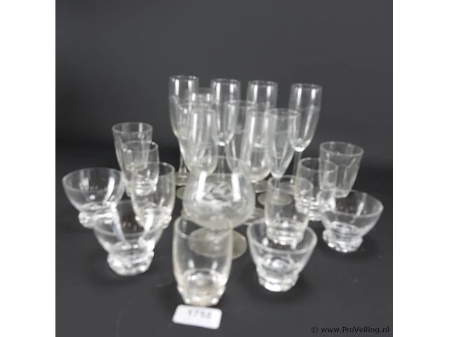Verzameling glas/kristal - afbeelding 1 van  5