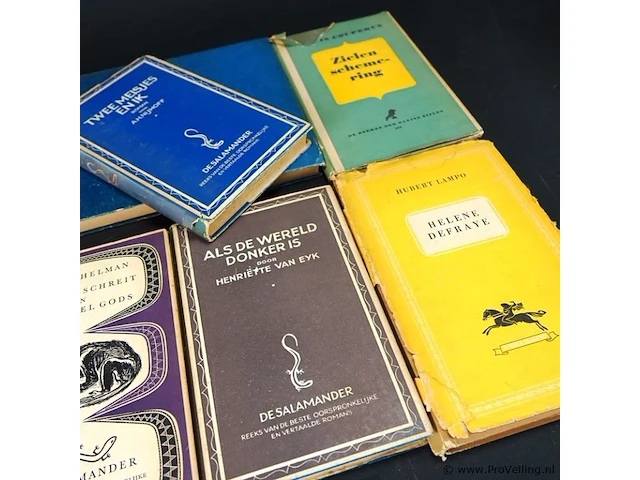 Verzameling oude literatuur - afbeelding 3 van  5