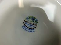 Verzameling schalen w.o. wedgwood en royal albert - afbeelding 5 van  5