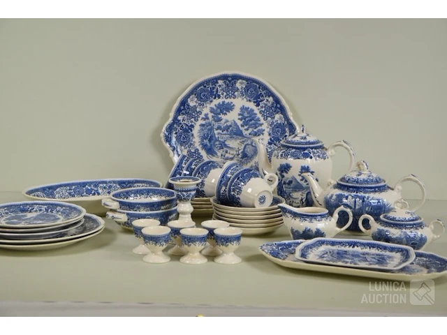Verzameling servies - afbeelding 1 van  11