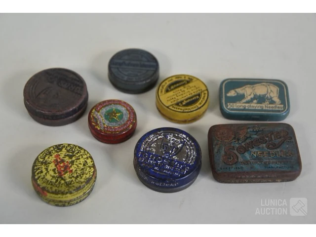 Verzameling vintage items - afbeelding 2 van  10