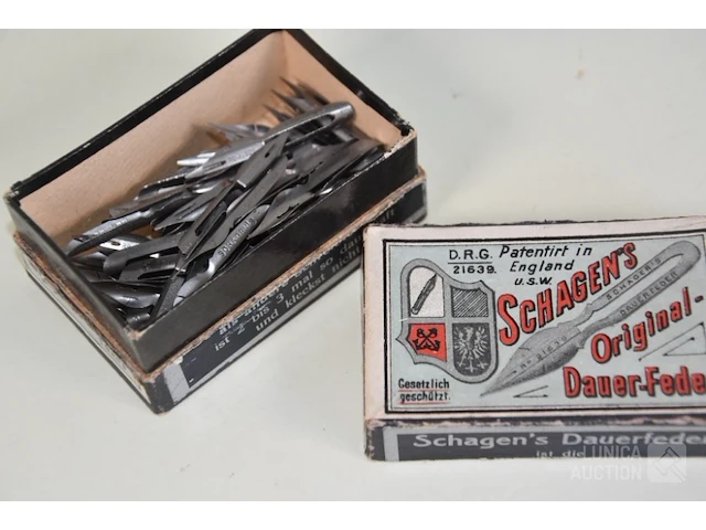 Verzameling vintage items - afbeelding 7 van  10