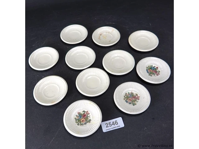 Verzameling wedgwood schotels - afbeelding 2 van  5