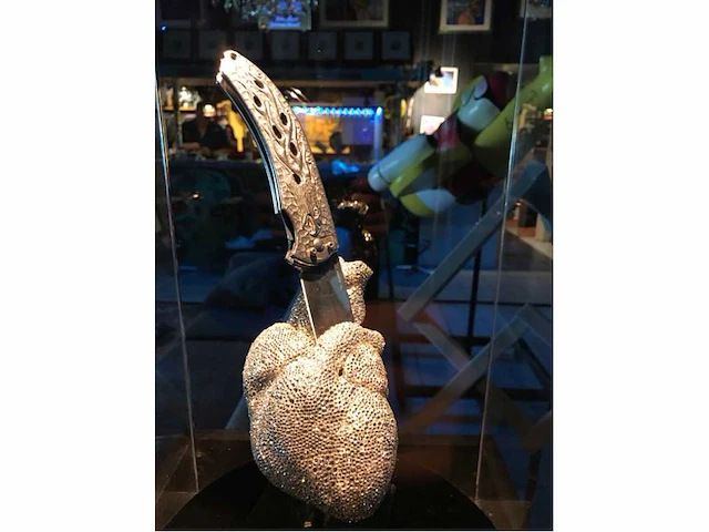 Verzamelobject “the heartache” - afbeelding 8 van  27