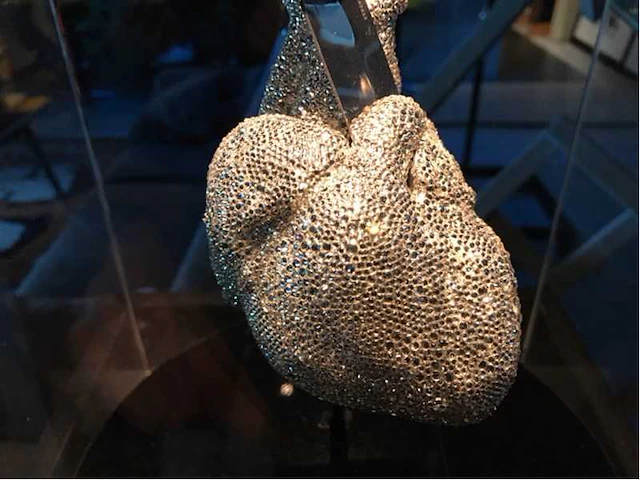 Verzamelobject “the heartache” - afbeelding 25 van  27