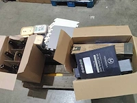 Verzamelpallet met diverse goederen. - afbeelding 2 van  8