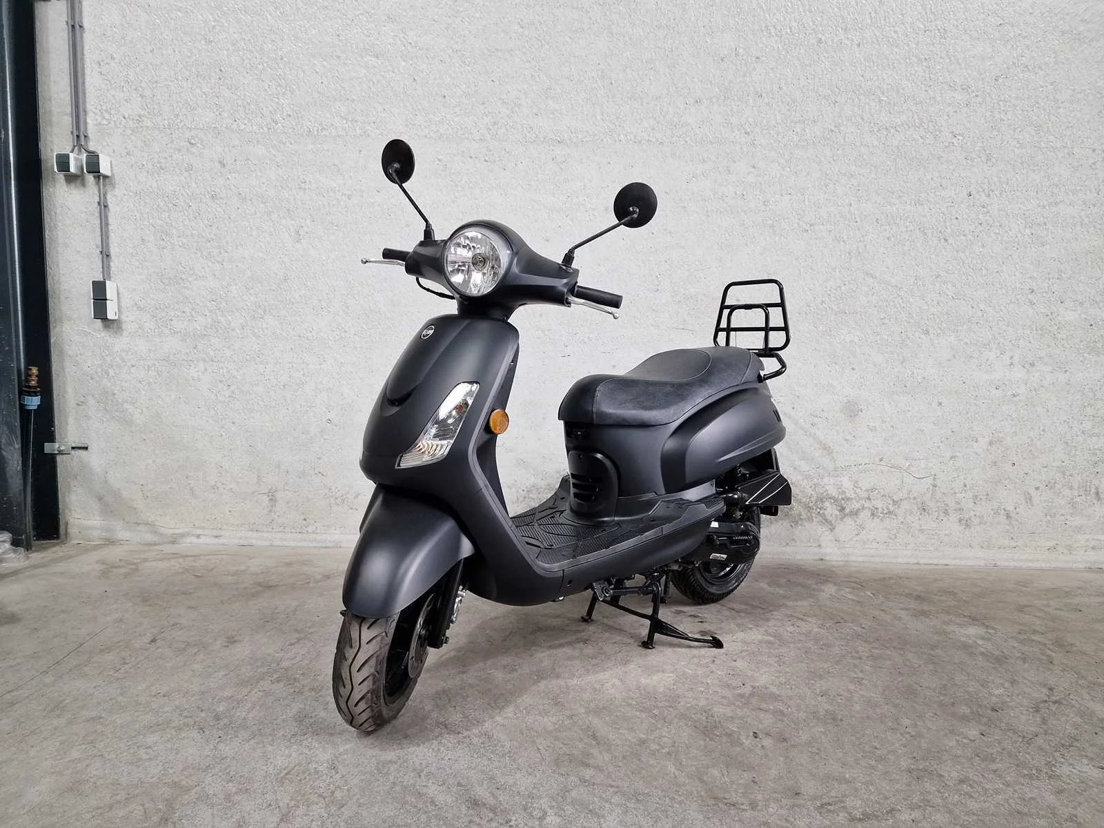 Verzamelveiling motoren en scooters