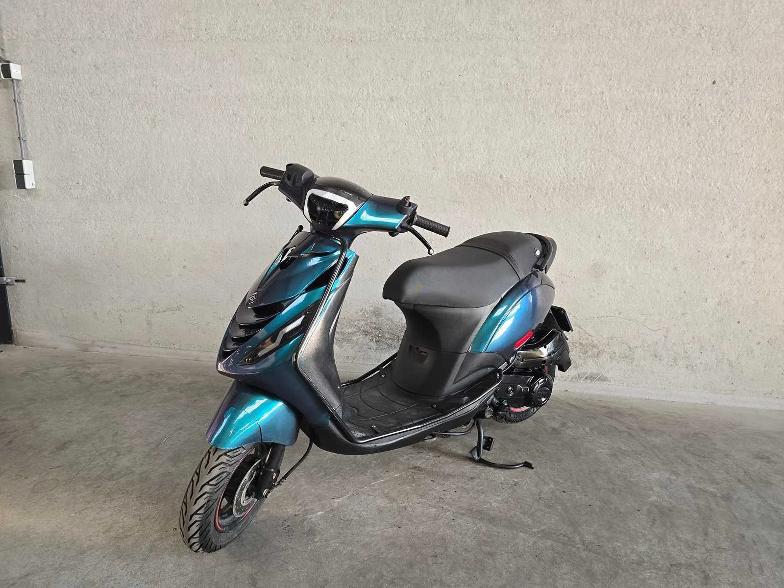 Verzamelveiling motoren en scooters