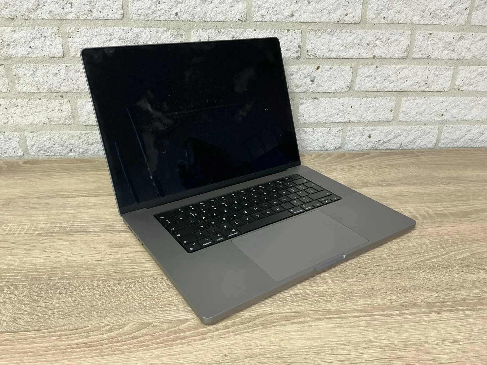 Verzamelveiling professionele it apparatuur