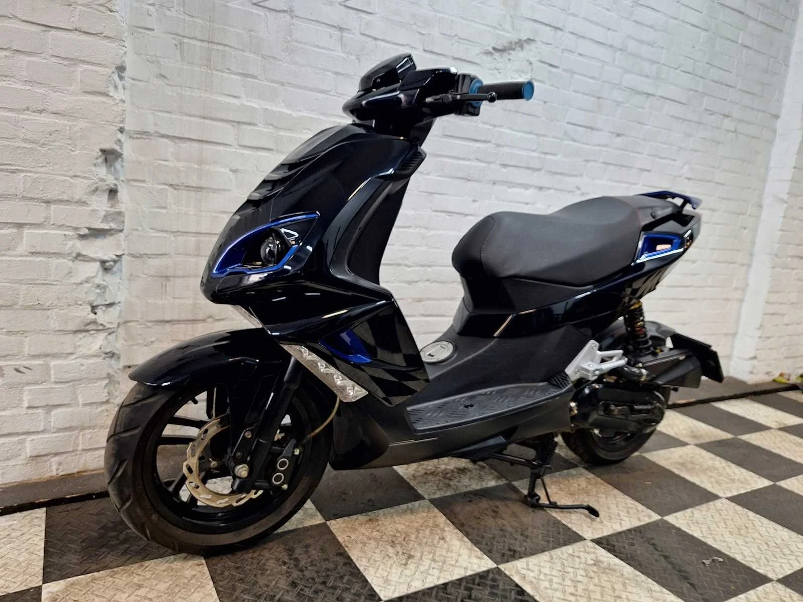 Verzamelveiling scooters en motoren