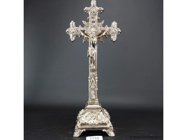 Verzilverde staande crucifix - afbeelding 2 van  5