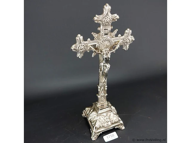 Verzilverde staande crucifix - afbeelding 3 van  5