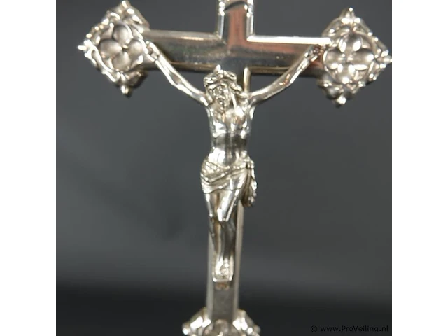 Verzilverde staande crucifix - afbeelding 3 van  5