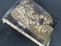 Verzilverde tabaksdoos op poten - afbeelding 3 van  5