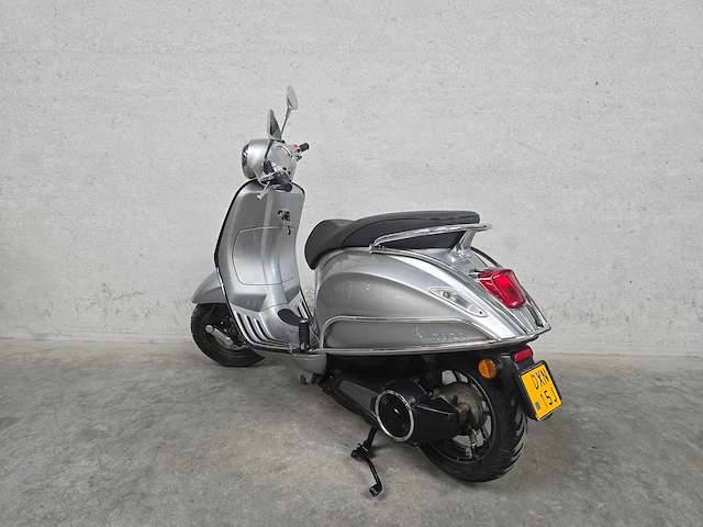 Vespa - bromscooter - elletrica - electrische 45km uitvoering dxn15j - afbeelding 6 van  7