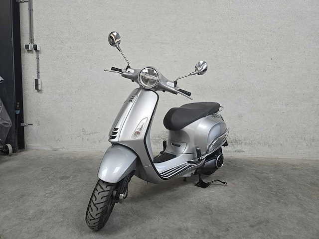 Vespa - bromscooter - elletrica - electrische 45km uitvoering dxn15j - afbeelding 3 van  7