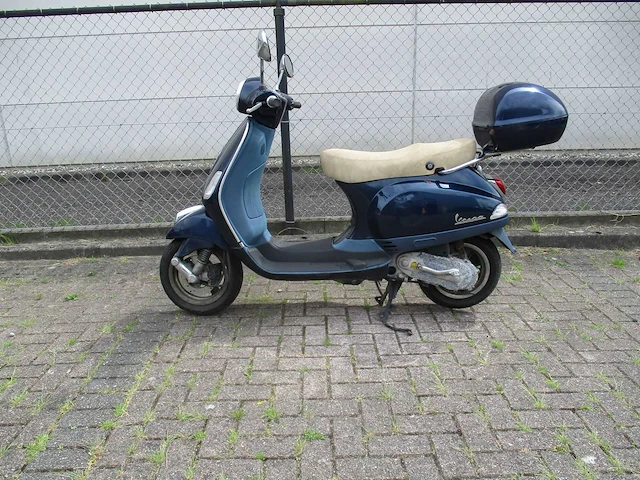 Vespa - bromscooter - lx 50 2 tact - scooter - afbeelding 1 van  11