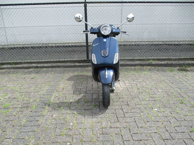 Vespa - bromscooter - lx 50 2 tact - scooter - afbeelding 5 van  11