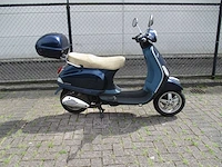 Vespa - bromscooter - lx 50 2 tact - scooter - afbeelding 8 van  11