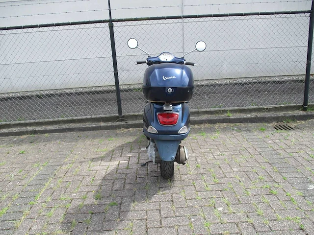 Vespa - bromscooter - lx 50 2 tact - scooter - afbeelding 10 van  11