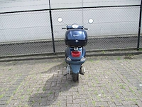 Vespa - bromscooter - lx 50 2 tact - scooter - afbeelding 10 van  11